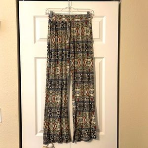 Tribal pattern, flowy, stretchy pants